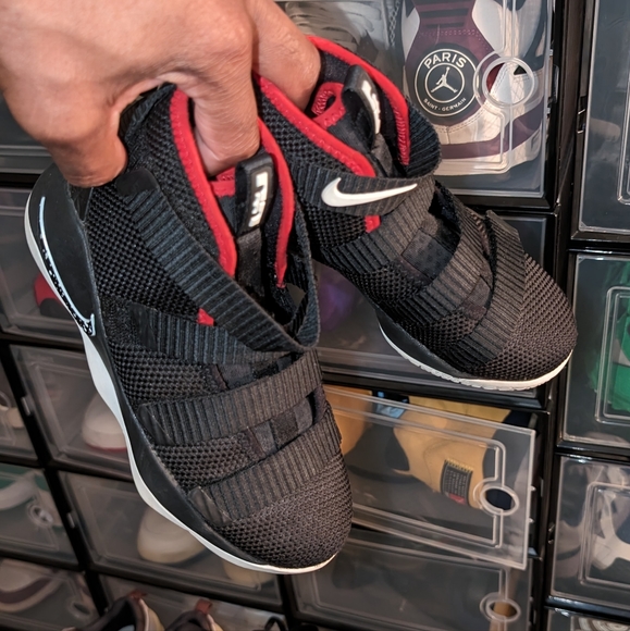 Nike's (Sz 1) - Picture 8 of 16